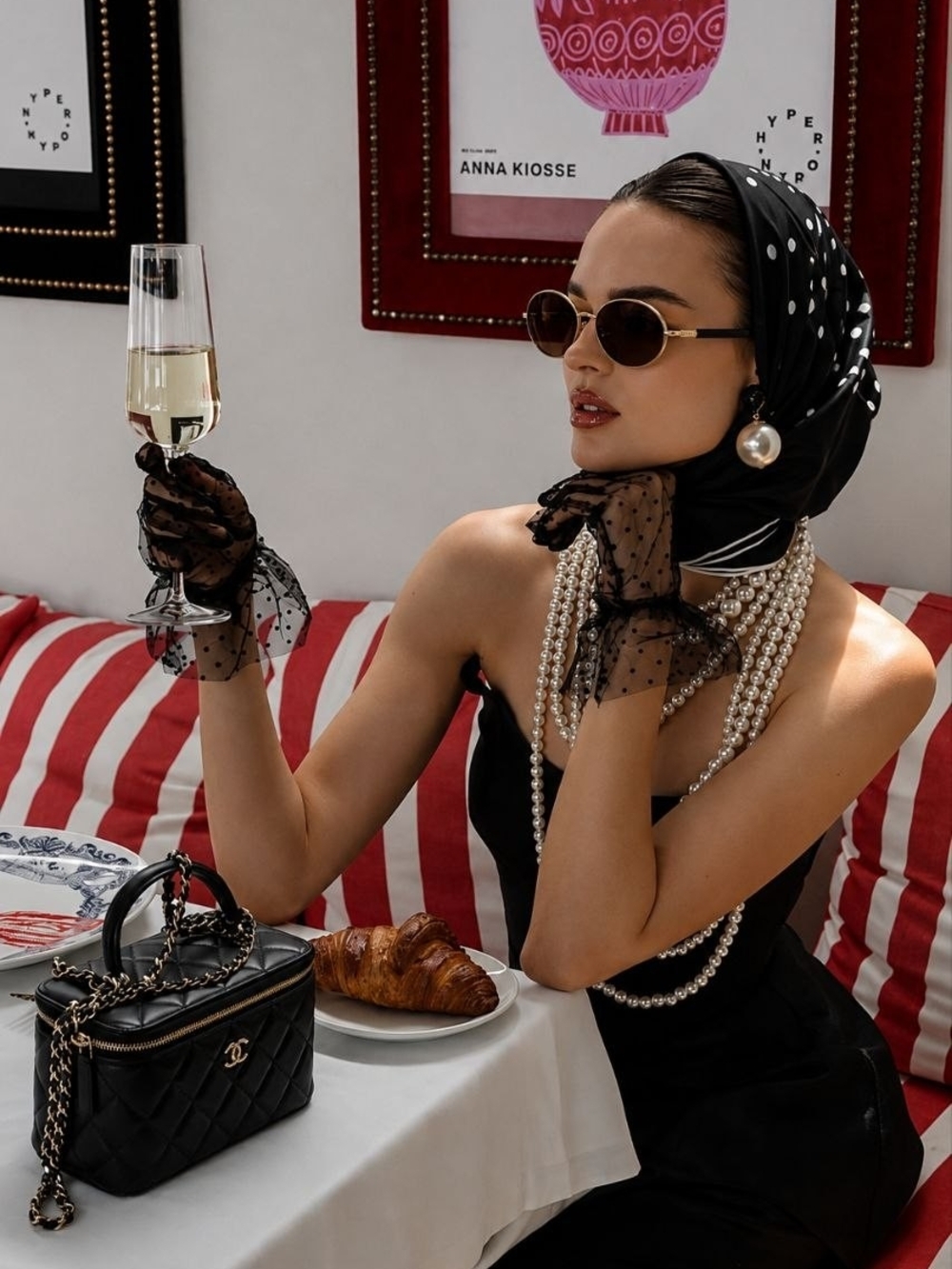 Elegant Black Round Sunglasses with Gold Accents